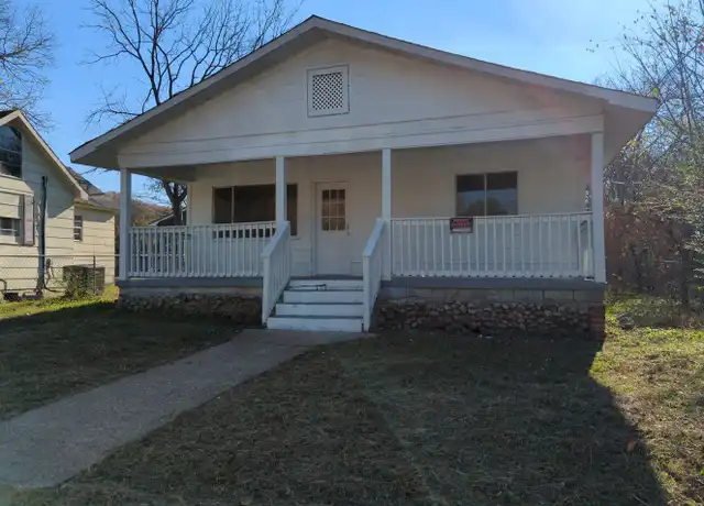 Property at 105 E Oak St, Rossville, GA, 30741, 2 beds, 1 bath, [object Object]