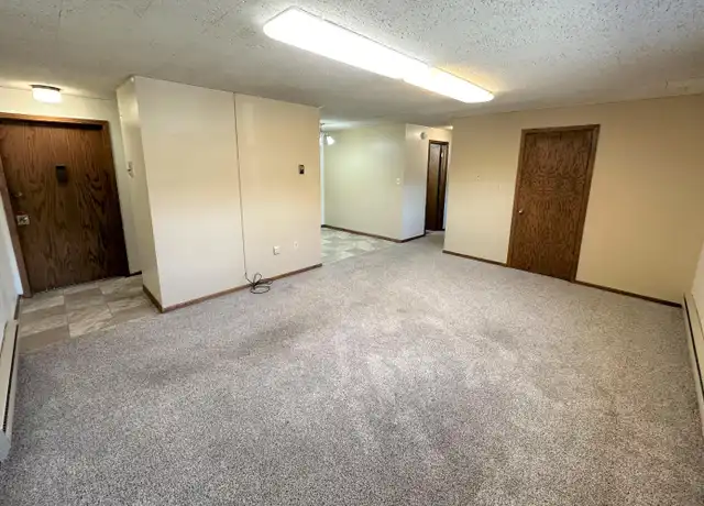 Property at 505 S Washington St, Aberdeen, SD, 57401, 2 beds, 1 bath, [object Object]