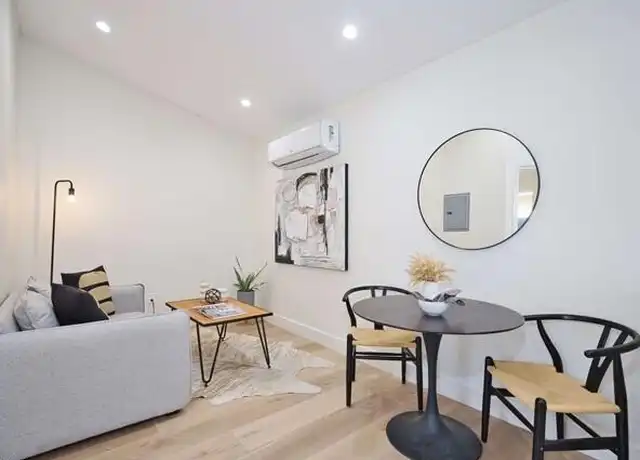 Property at 7223 Fallbrook Ave, West Hills, CA, 91307, 1 bed, 1 bath, [object Object]