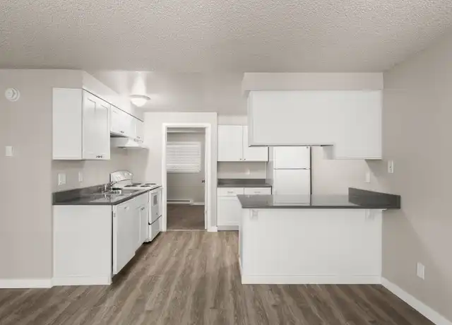 Property at 17234 NE Halsey St Unit 106, Portland, OR, 97230, 1 bed, 1 bath, [object Object]