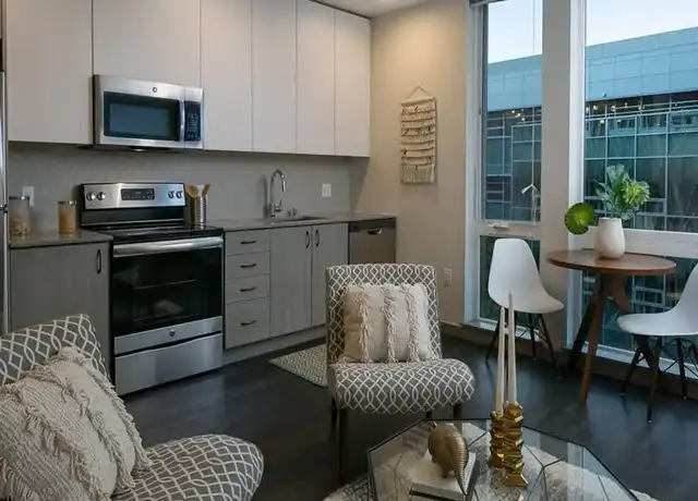 Property at Fox and Finch - 525 Boren Ave N, Seattle, WA, 98109, 1-2 bed, 1-2 bath, [object Object]