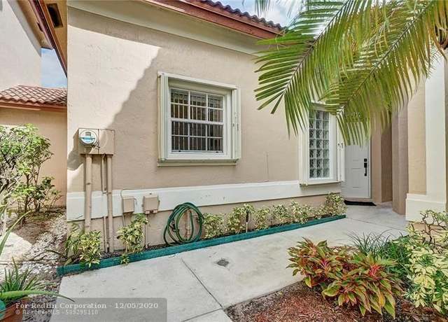 Photo of 16245 Emerald Cove Rd, Weston, FL 33331