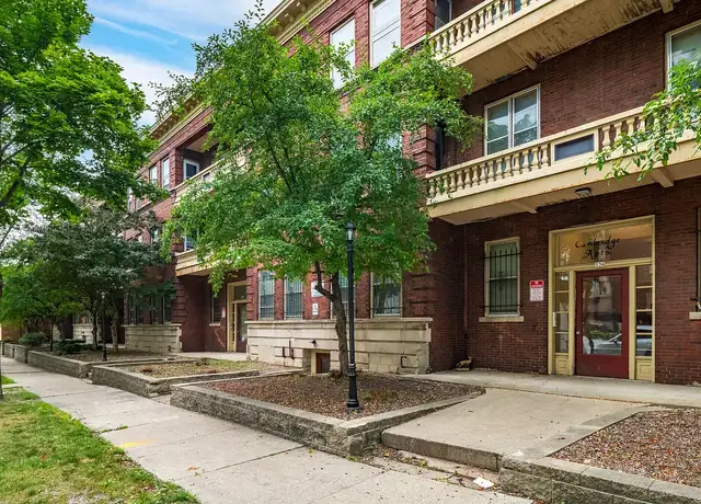 Photo of 734 N 22nd St, Milwaukee, WI 53233