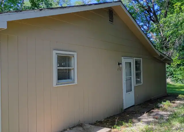 Property at 217 Illinois St Unit 2 ILLINOIS, Lawrence, KS, 66044, 2 beds, 1 bath, [object Object]