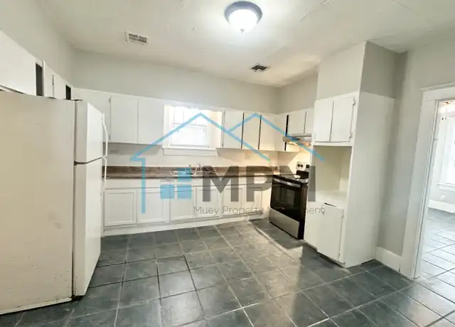 Property at 202 Glenmar Ave Unit B, Monroe, LA, 71201, 2 beds, 1 bath, [object Object]