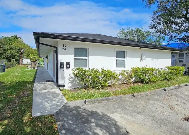 Property at 24 SW 6th St, Hallandale Beach, FL, 33009, 3 beds, 2 baths, [object Object]