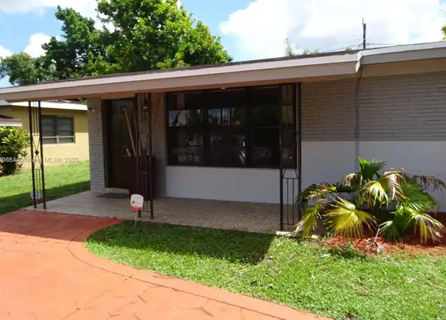 Property at 2631 Alcazar Dr, Miramar, FL, 33023, 2 beds, 1 bath, [object Object]