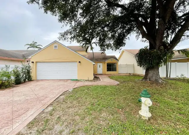 Property at 7941 NW 50th St, Lauderhill, FL, 33351, 4 beds, 3 baths, [object Object]