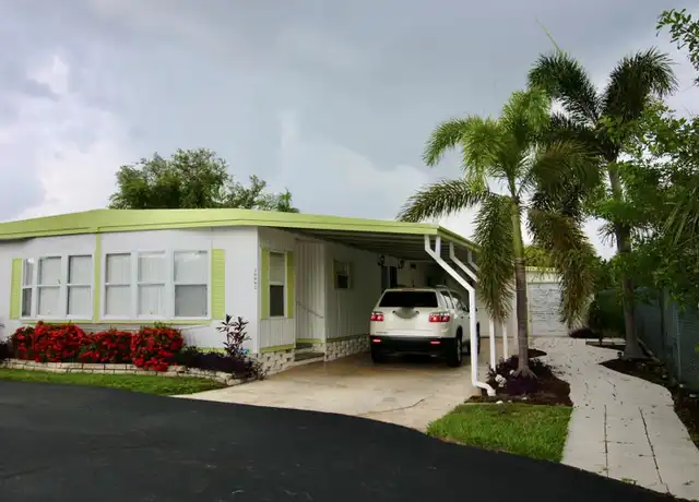 Property at 10992 Poplar St NE #127, St Petersburg, FL, 33716, 2 beds, 2 baths, [object Object]