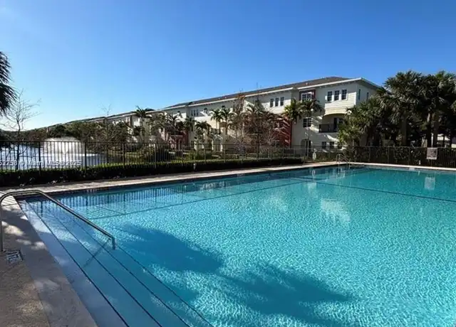 Property at 290 SW 7th Ct Unit 290, Pompano Beach, FL, 33060, 3 beds, 2.5 baths, [object Object]