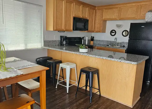 Property at 2805 Pioneer Dr Unit 11, Redding, CA, 96001, 1 bed, 1 bath, [object Object]