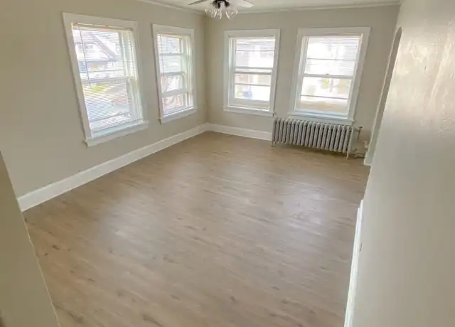 Property at 4315 W Lisbon Ave Unit 35, Milwaukee, WI, 53208, 1 bed, 1 bath, [object Object]