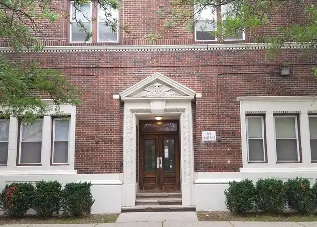 Property at 80 Seward Ave, Detroit, MI, 48202, 1 bed, 1 bath, [object Object]
