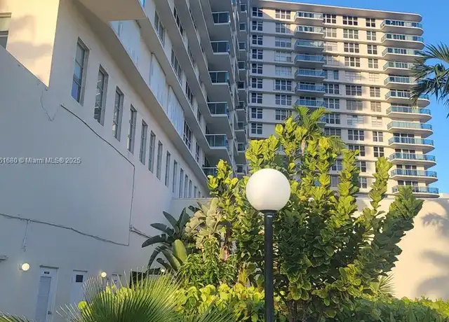 Property at 3800 S Ocean Dr #309, Hollywood, FL, 33019, 1 bed, 1.5 baths, [object Object]