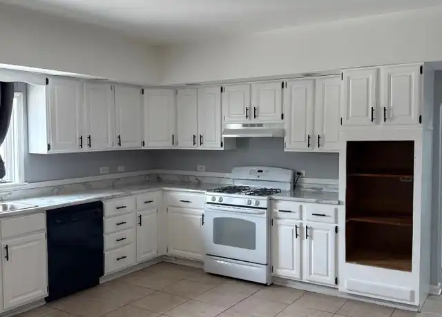 Property at 51 Detroit St Unit 3, Hammond, IN, 46320, 3 beds, 1 bath, [object Object]
