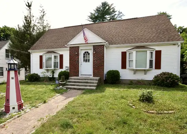 Property at 54 Preston Dr, North Kingstown, RI, 02852, 2 beds, 1 bath, [object Object]