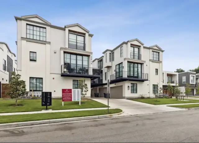 Property at 2016 Moser Ave, Dallas, TX, 75206, 2 beds, 2 baths, [object Object]