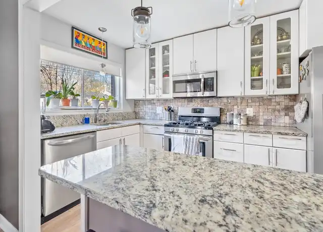 Property at 10637 Weymouth St Unit W-204, Bethesda, MD, 20814, 3 beds, 1.5 baths, [object Object]