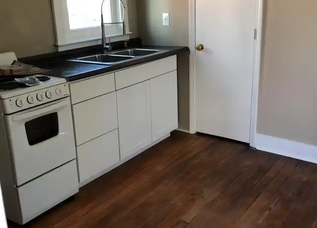 Property at 301 Jackson Ave Unit 2, Johnson City, TN, 37604, 1 bed, 1 bath, [object Object]