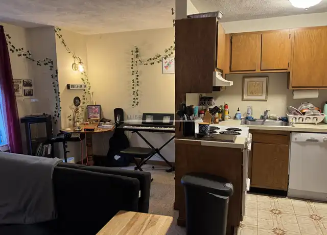Property at 344 Market St #6, Brighton, MA, 02135, 2 beds, 1 bath, [object Object]