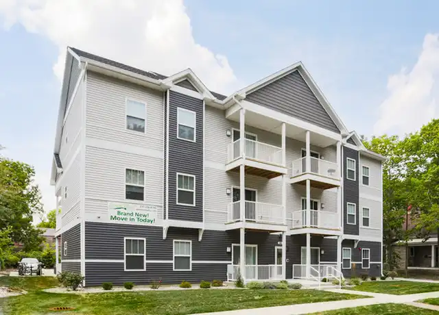 Property at 509 S Elm St, Champaign, IL, 61820, 2 beds, 2 baths, [object Object]