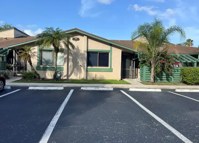 Property at 460 Lakeview Dr #3, Weston, FL, 33326, 2 beds, 2 baths, [object Object]