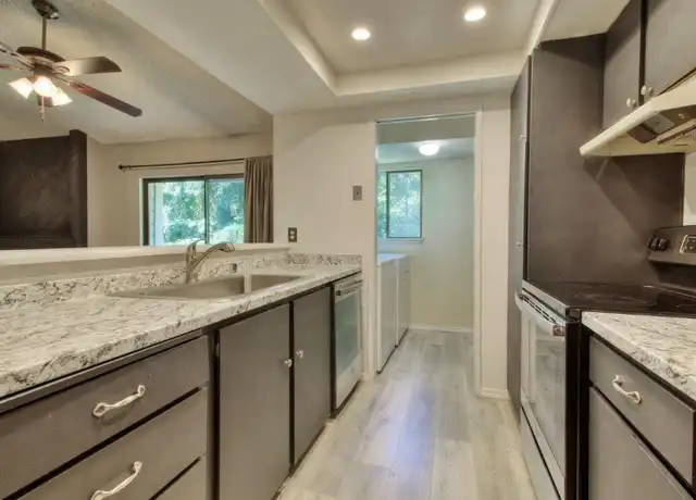 Property at 14401 SE Petrovitsky Rd, Renton, WA, 98058, 2 beds, 1.5 baths, [object Object]
