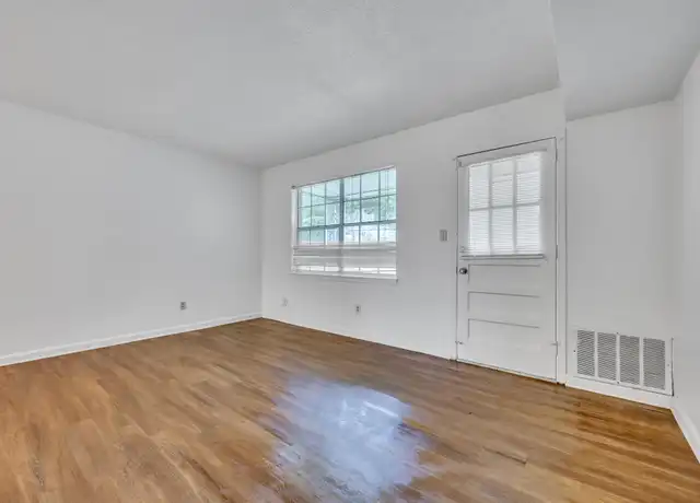 Property at 2296 Chapel Hill Rd, Hoover, AL, 35216, 2 beds, 1.5 baths, [object Object]