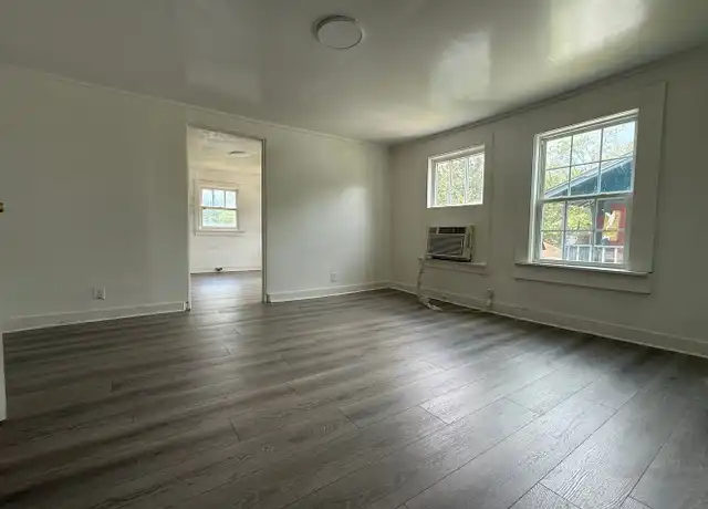 Property at 601 Westwood St, Mobile, AL, 36606, 1 bed, 1 bath, [object Object]
