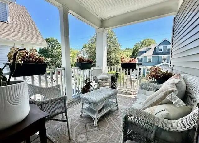 Property at 305 Cabot St Unit 4, Newton, MA, 02460, 1 bed, 1 bath, [object Object]