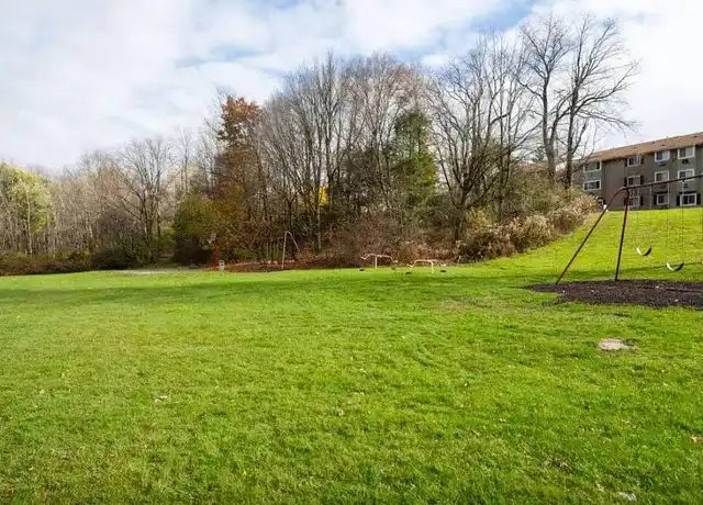 Property at 405 Applewood Acres, South Abington Township, PA, 18411, 2 beds, 1-2 bath, [object Object]