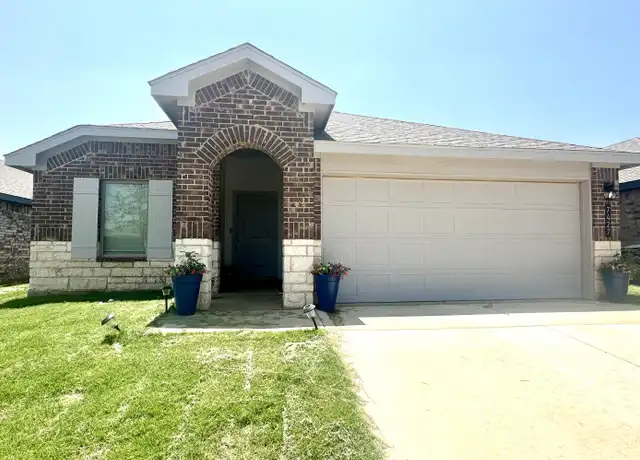 Property at 7427 8th St, Lubbock, TX, 79416, 3 beds, 2 baths, [object Object]