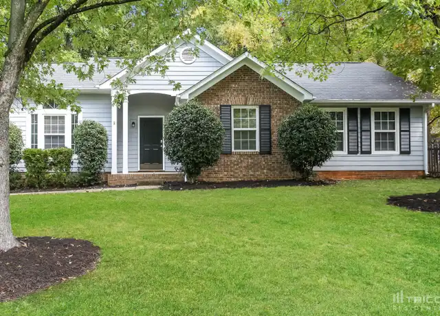 Property at 9929 Elsenham Ln, Charlotte, NC, 28269, 3 beds, 2 baths, [object Object]