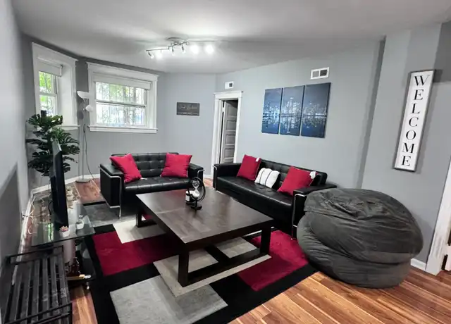 Property at 1441 N Washtenaw Ave Unit B, Chicago, IL, 60622, 3 beds, 1 bath, [object Object]