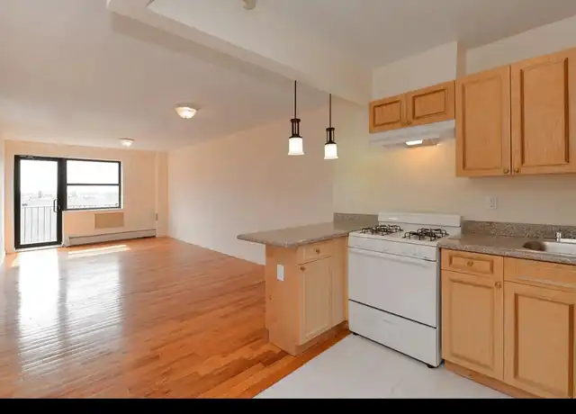 Property at 36 Hilton Ave Unit 306, Hempstead, NY, 11550, 1 bed, 1 bath, [object Object]