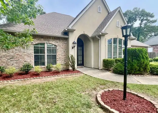 Property at 302 Cherokee Rose Ln, Covington, LA, 70433, 4 beds, 2 baths, [object Object]