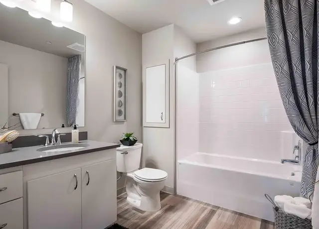 Photo of 515 NE Aurora Ave, Bend, OR 97701