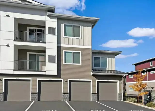 Photo of 515 NE Aurora Ave, Bend, OR 97701