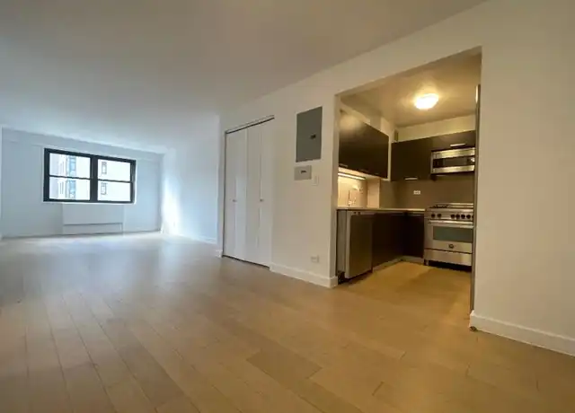 Property at 222 E 39th St, New York, NY, 10016, 1 bed, 1.5 baths, [object Object]