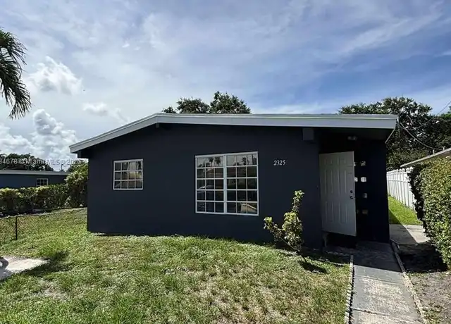 Property at 2325 Hope St, Hollywood, FL, 33020, 5 beds, 3 baths, [object Object]