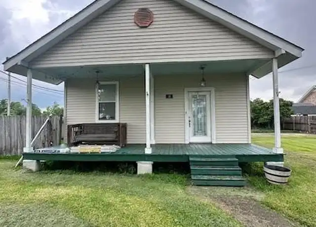 Property at 18 S Destrehan Ave, Destrehan, LA, 70047, 2 beds, 2 baths, [object Object]