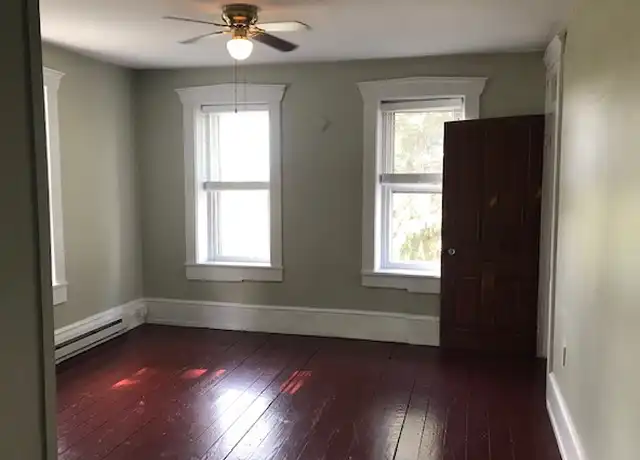 Property at 446 E Main St, Leola, PA, 17540, 2 beds, 1 bath, [object Object]