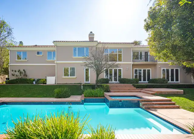 Property at 11221 Briarcliff Ln, Studio City, CA, 91604, 5 beds, 4.5 baths, [object Object]