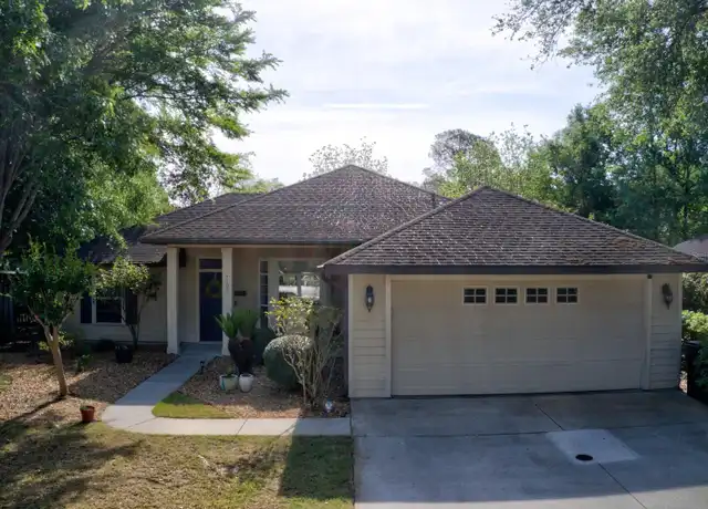Property at 7105 SW 85th Ter, Gainesville, FL, 32608, 4 beds, 2 baths, [object Object]