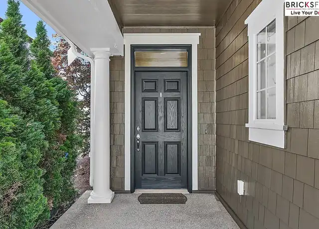 Property at 814 Mount Baker Pl NE Unit A, Renton, WA, 98059, 4 beds, 2.5 baths, [object Object]