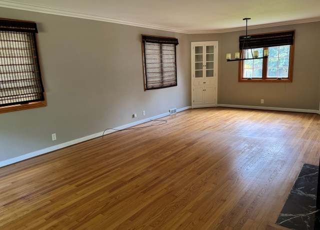 Photo of 1855 Suffolk Rd, Columbus, OH 43221
