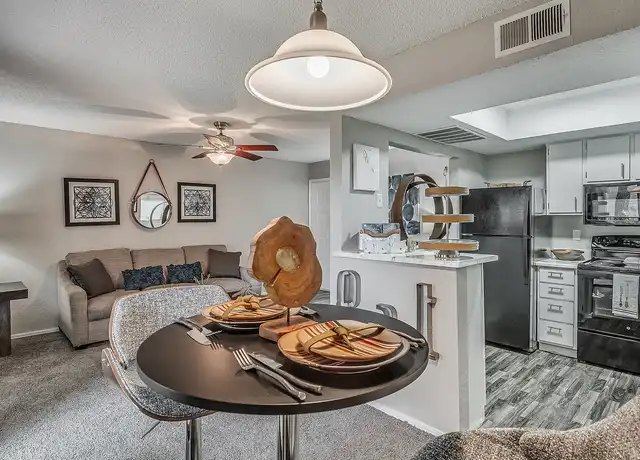 Property at Woodscape Apartments - 4200 N Meridian Ave, Oklahoma City, OK, 73112, 1 bed, 1 bath, [object Object]