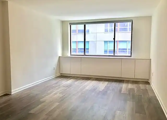 Property at 520 W 43rd St Unit 3H, New York, NY, 10036, 0 beds, 1 bath, [object Object]