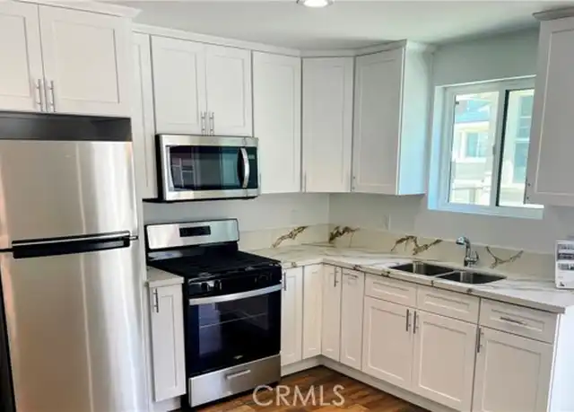 Property at 1807 S Gramercy Pl, Los Angeles, CA, 90019, 1 bed, 1 bath, [object Object]