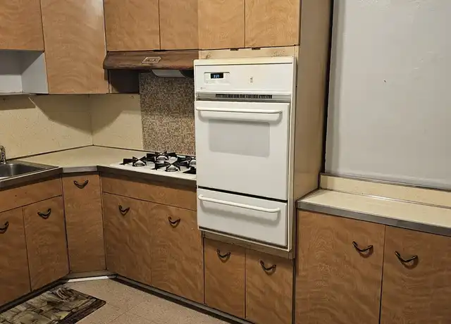 Property at 34 Elmwood Pl Unit 2, Elizabeth, NJ, 07208, 3 beds, 1 bath, [object Object]